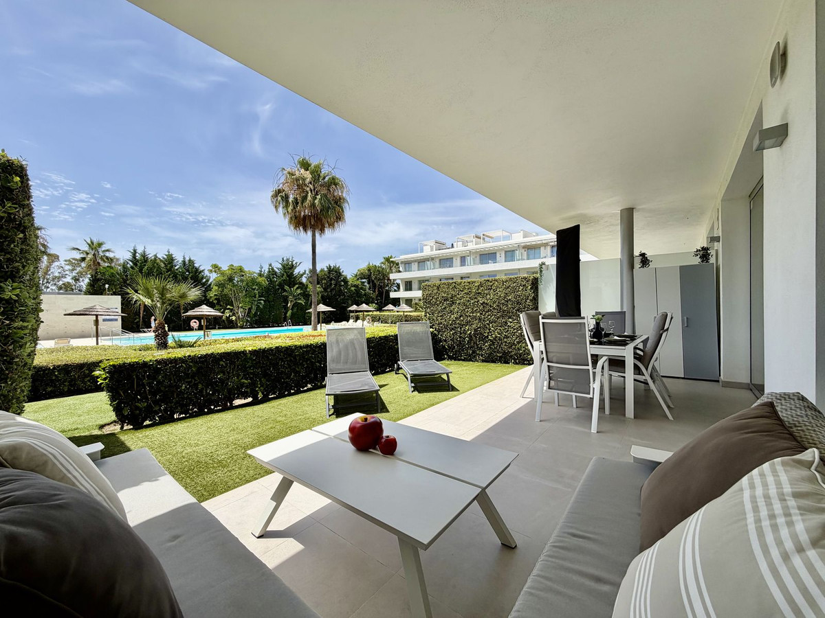 Nueva Milla de Oro, Estepona